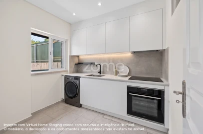 Apartamento T2 para Venda em Ramada e Caneças