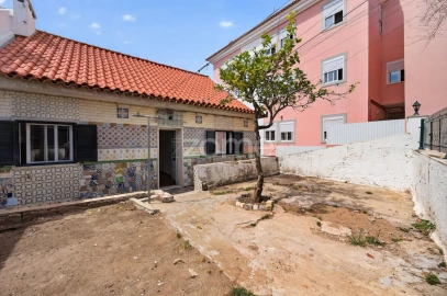 Apartamento T2 para Venda em Ramada e Caneças