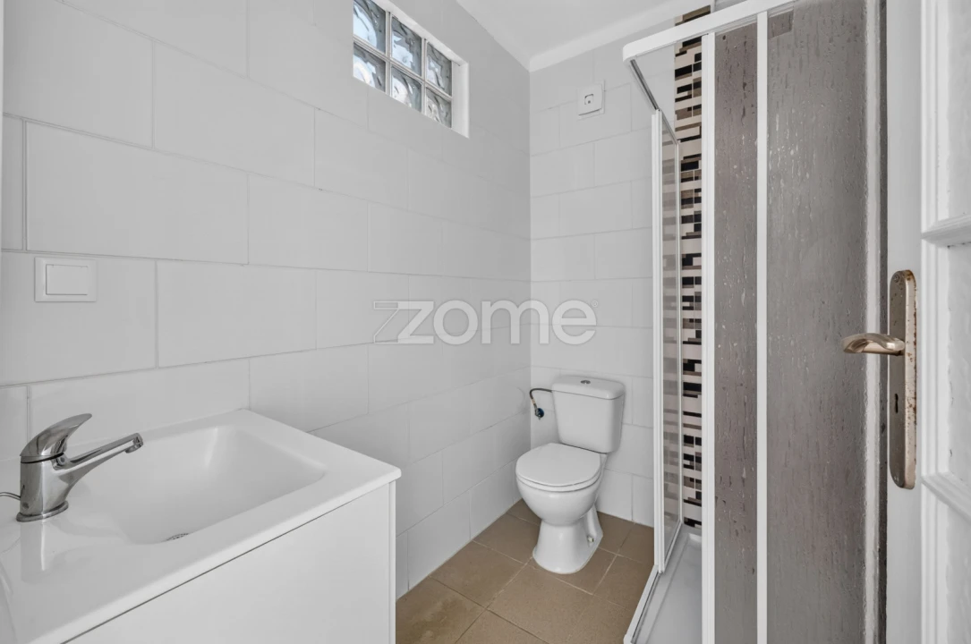 Apartamento T2 para Venda em Ramada e Caneças Foto 21