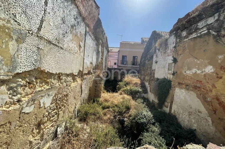 Prédio para Venda em Setubal (São Sebastião) Foto 2