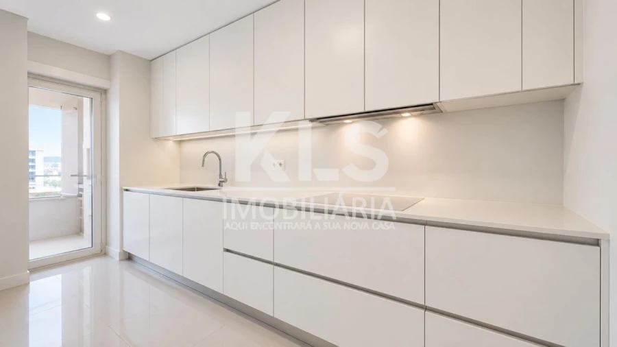 Apartamento T3 para Venda em Tavarede Foto 5
