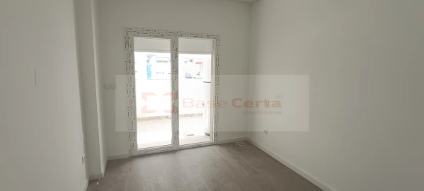 Apartamento T3 para Venda em Corroios