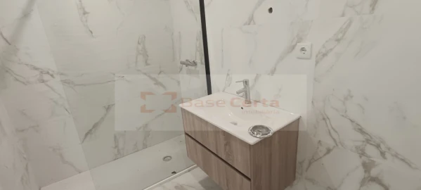 Apartamento T3 para Venda em Corroios