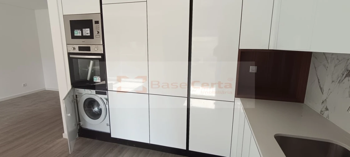 Apartamento T3 para Venda em Corroios Foto 23