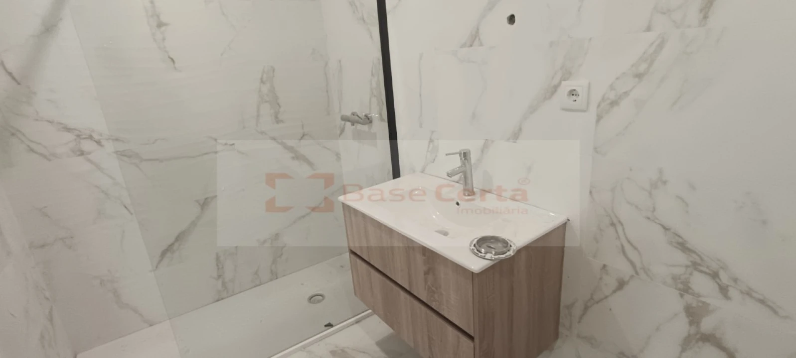 Apartamento T3 para Venda em Corroios Foto 10