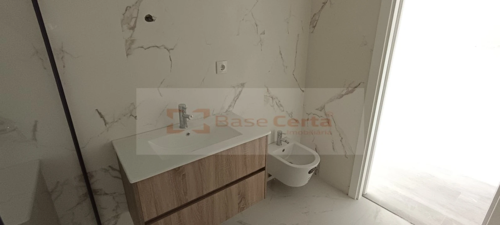 Apartamento T3 para Venda em Corroios Foto 28