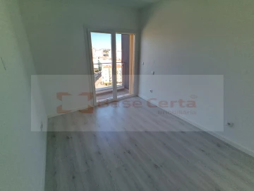 Apartamento T3 para Venda em Corroios