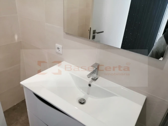 Apartamento T3 para Venda em Corroios Foto 18