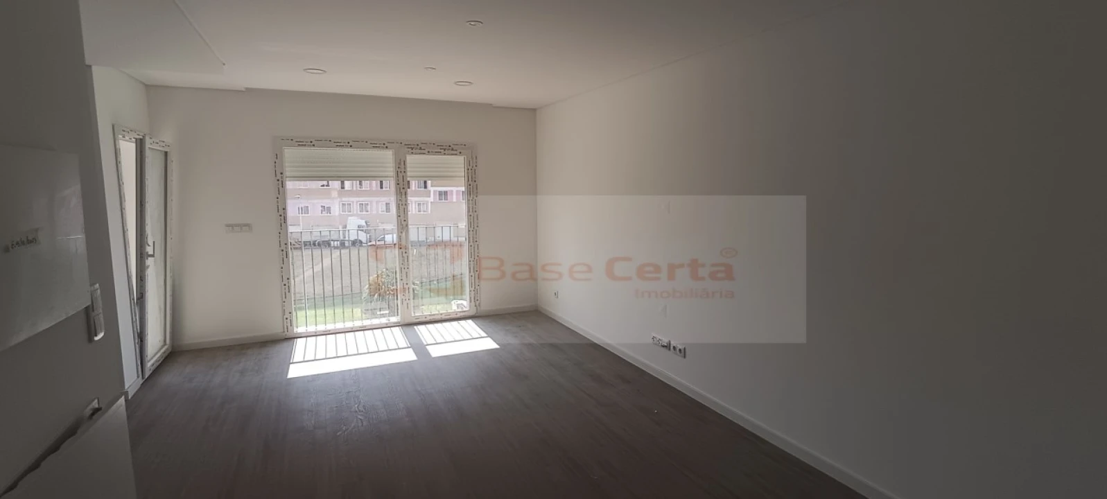Apartamento T3 para Venda em Corroios Foto 11