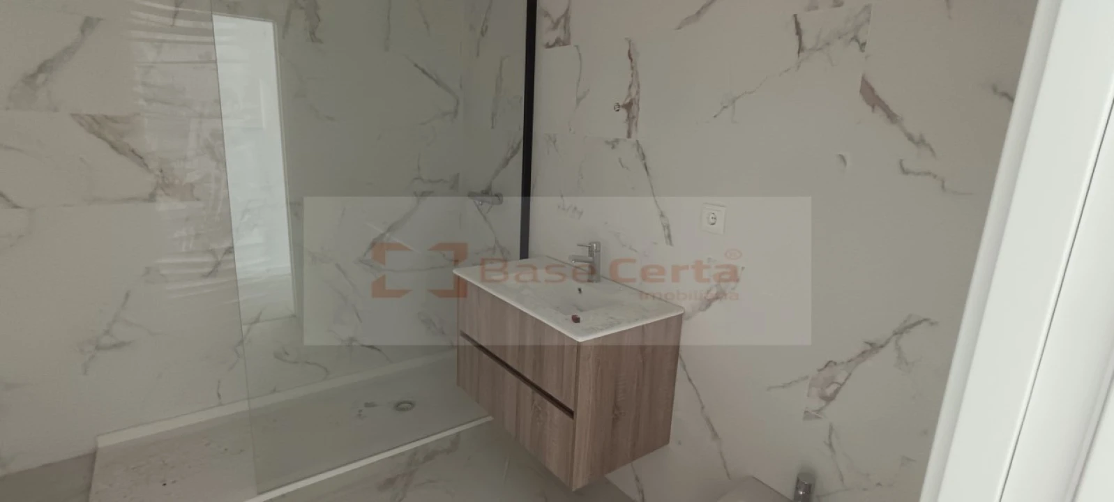 Apartamento T3 para Venda em Corroios Foto 23