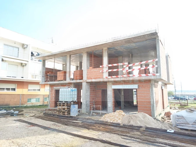 Moradia T3 para Venda em Azambuja Foto 10