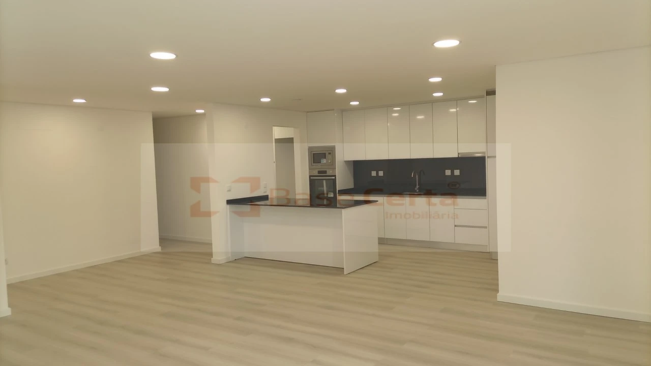 Apartamento T3 para Venda em Vialonga Foto 3