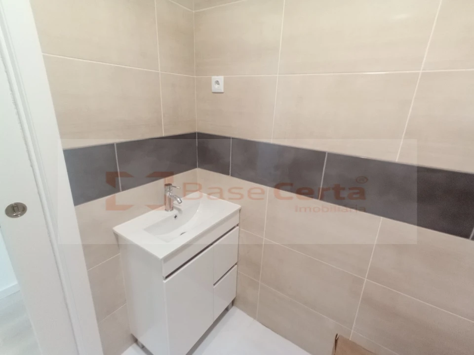 Apartamento T3 para Venda em Vialonga Foto 14