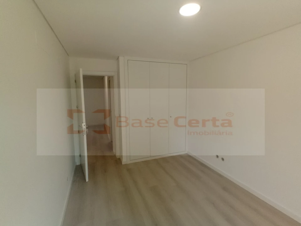 Apartamento T3 para Venda em Vialonga Foto 18
