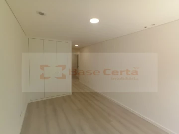 Apartamento T3 para Venda em Vialonga