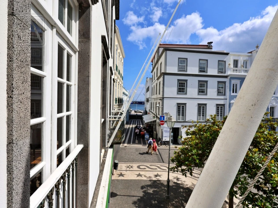 Loja para Arrendamento em Ponta Delgada (São Sebastião) Foto 4