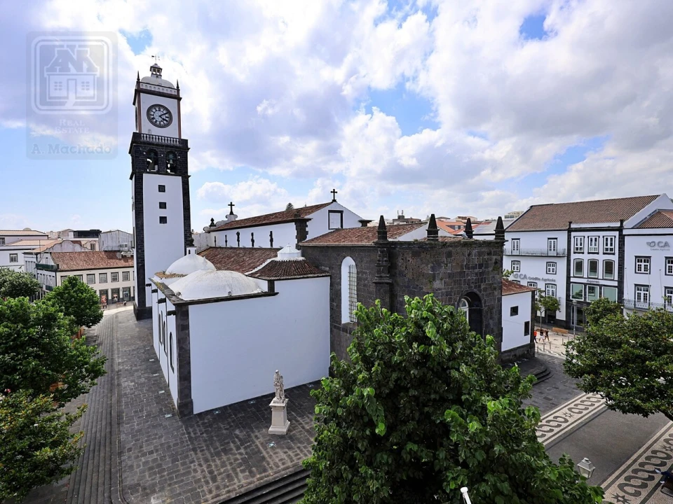 Loja para Arrendamento em Ponta Delgada (São Sebastião) Foto 6