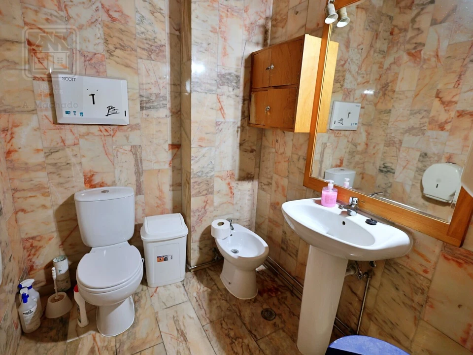 Loja para Arrendamento em Ponta Delgada (São Sebastião) Foto 31