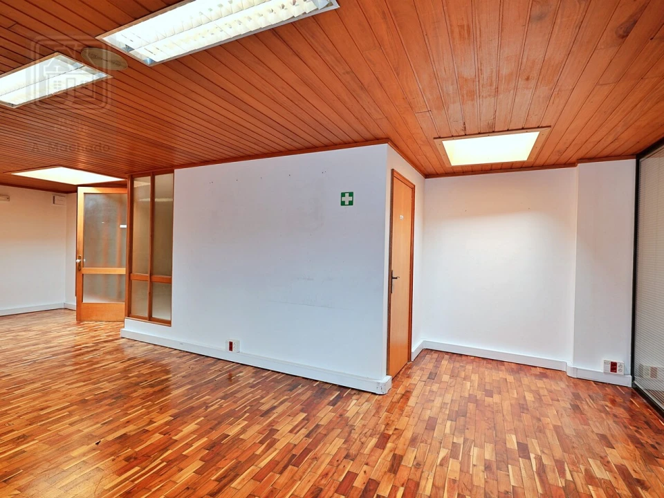 Loja para Arrendamento em Ponta Delgada (São Sebastião) Foto 69