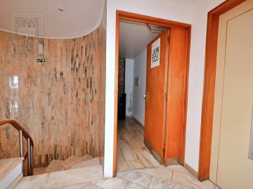 Loja para Arrendamento em Ponta Delgada (São Sebastião)