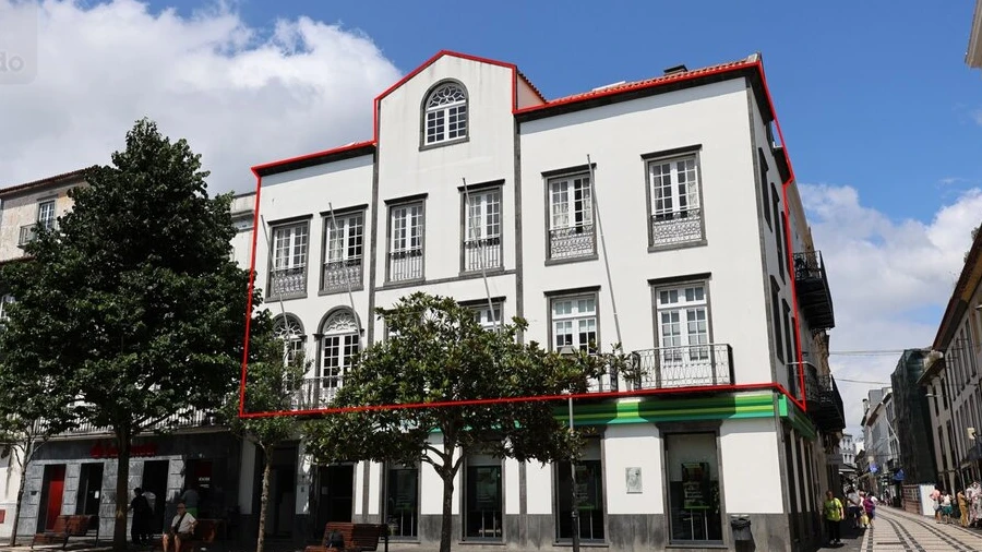 Loja para Arrendamento em Ponta Delgada (São Sebastião)