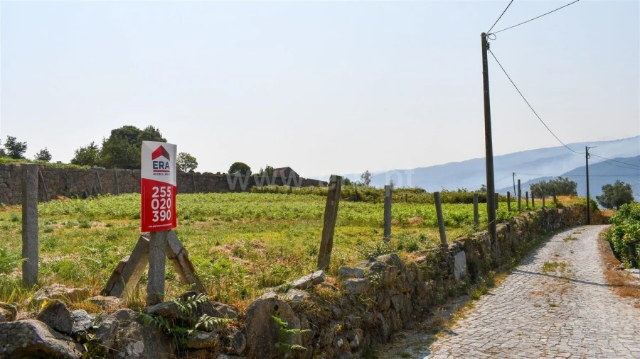 Terreno para Venda em Sande e São Lourenço Foto 4