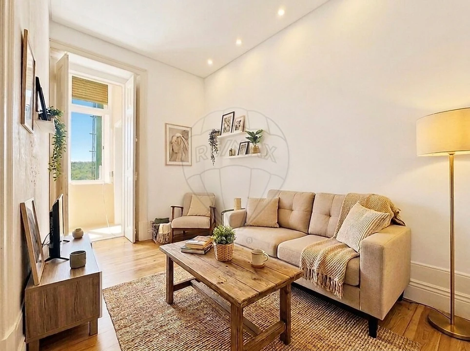 Apartamento T2 para Venda em Campo de Ourique Foto 1