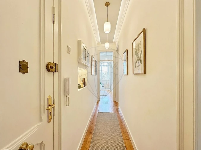 Apartamento T2 para Venda em Campo de Ourique Foto 5