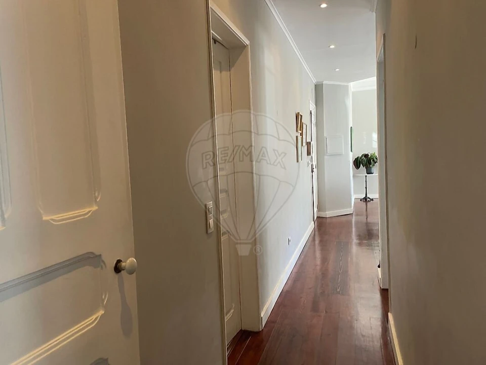 Apartamento T2 para Venda em Alcantara Foto 9