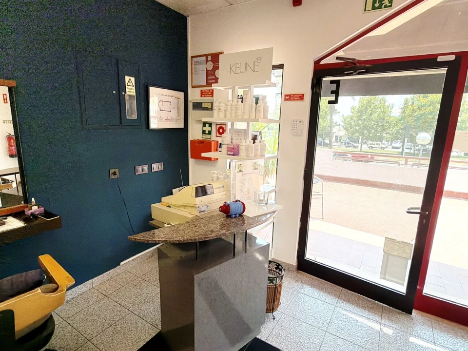Loja para Venda em Albufeira e Olhos de Água Foto 10