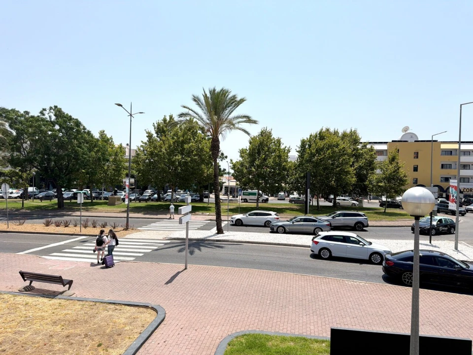 Loja para Venda em Albufeira e Olhos de Água Foto 13