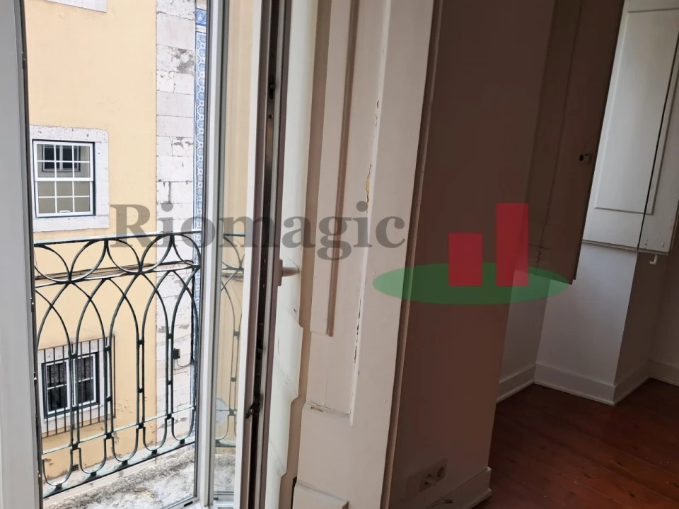 Apartamento T2 para Arrendamento em Misericórdia Foto 2