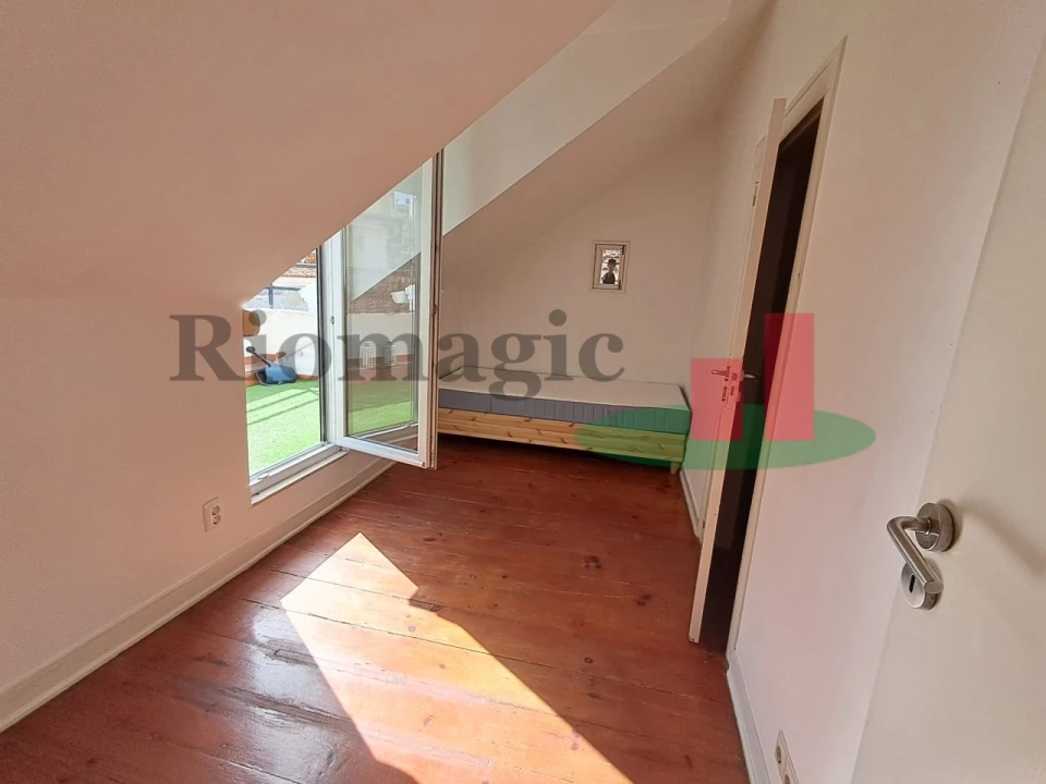Apartamento T2 para Arrendamento em Misericórdia Foto 18
