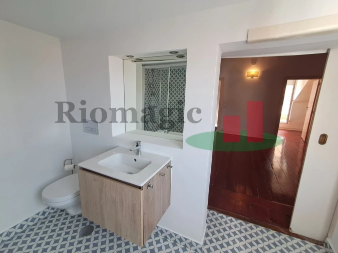 Apartamento T2 para Arrendamento em Misericórdia Foto 28