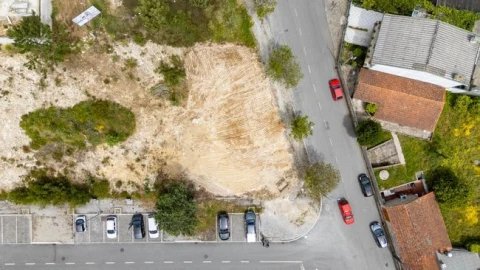 Terreno para Venda em Castêlo da Maia