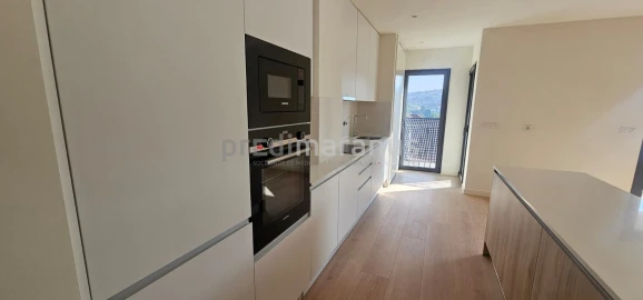 Apartamento T3 para Venda em Amarante (São Gonçalo), Madalena, Cepelos e Gatão