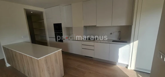 Apartamento T3 para Venda em Amarante (São Gonçalo), Madalena, Cepelos e Gatão