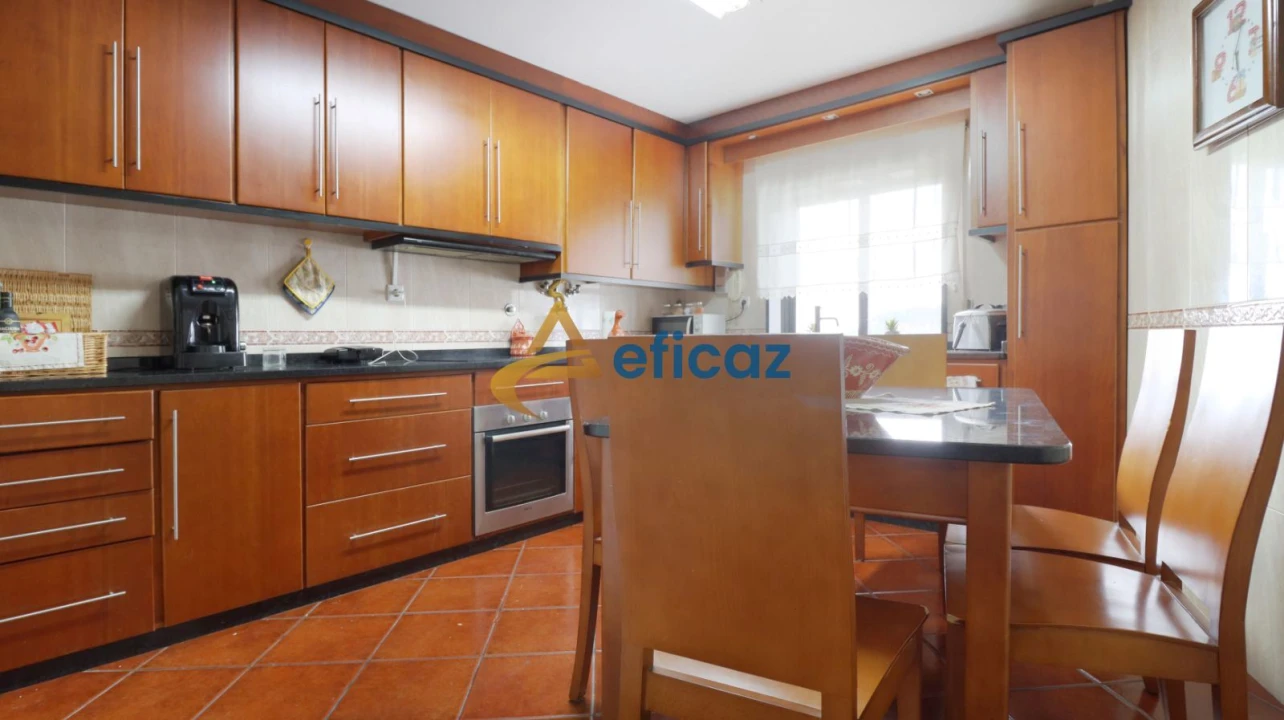 Apartamento T3 para Venda em Freamunde Foto 6