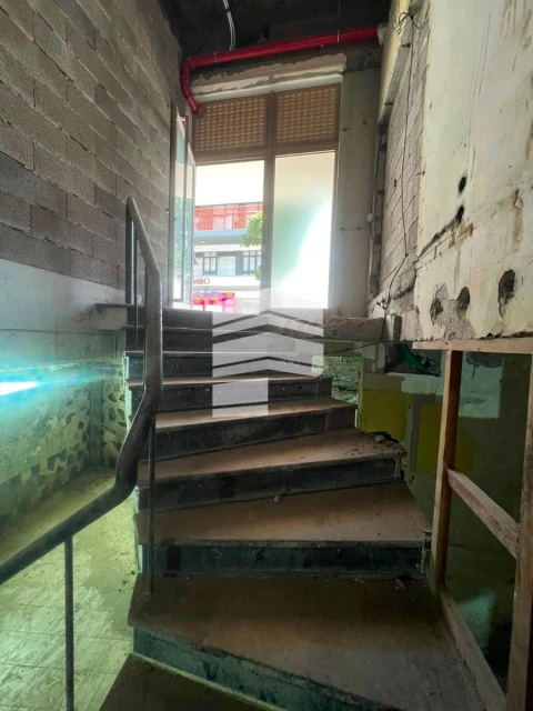 Loja para Venda em Funchal (São Pedro)