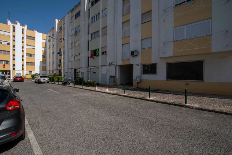 Apartamento T2 para Venda em Carregado e Cadafais Foto 3