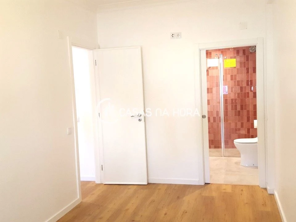 Apartamento T3 para Arrendamento em União das Freguesias de Setúbal Foto 9