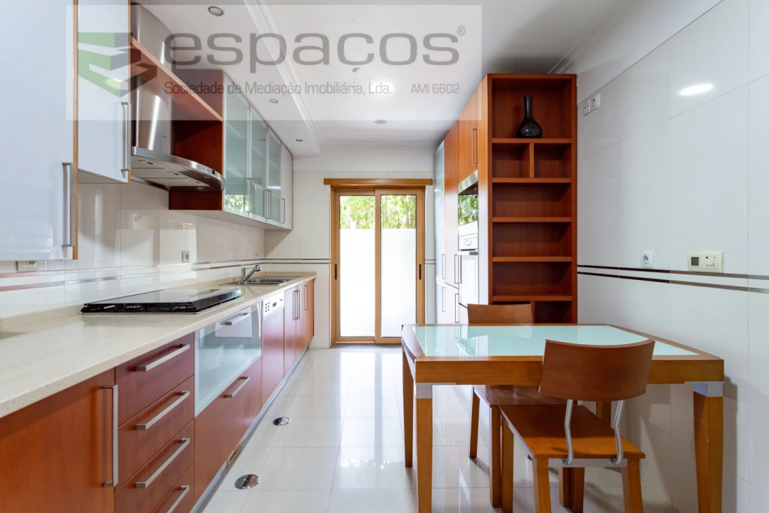 Apartamento T3 para Venda em Odivelas Foto 11