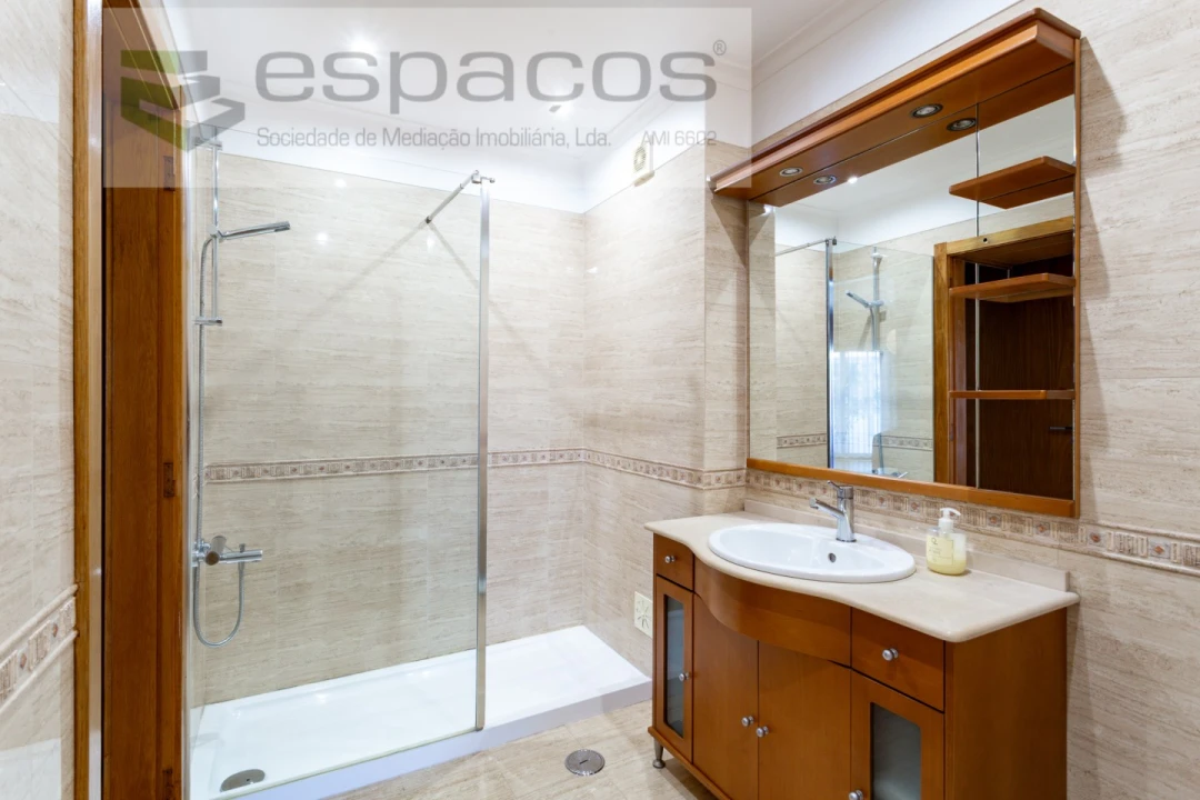 Apartamento T3 para Venda em Odivelas Foto 24