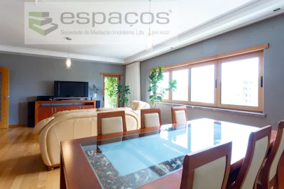 Apartamento T3 para Venda em Odivelas