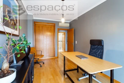 Apartamento T3 para Venda em Odivelas