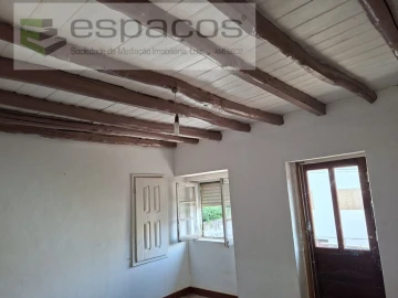 Moradia para Venda em Lavacolhos