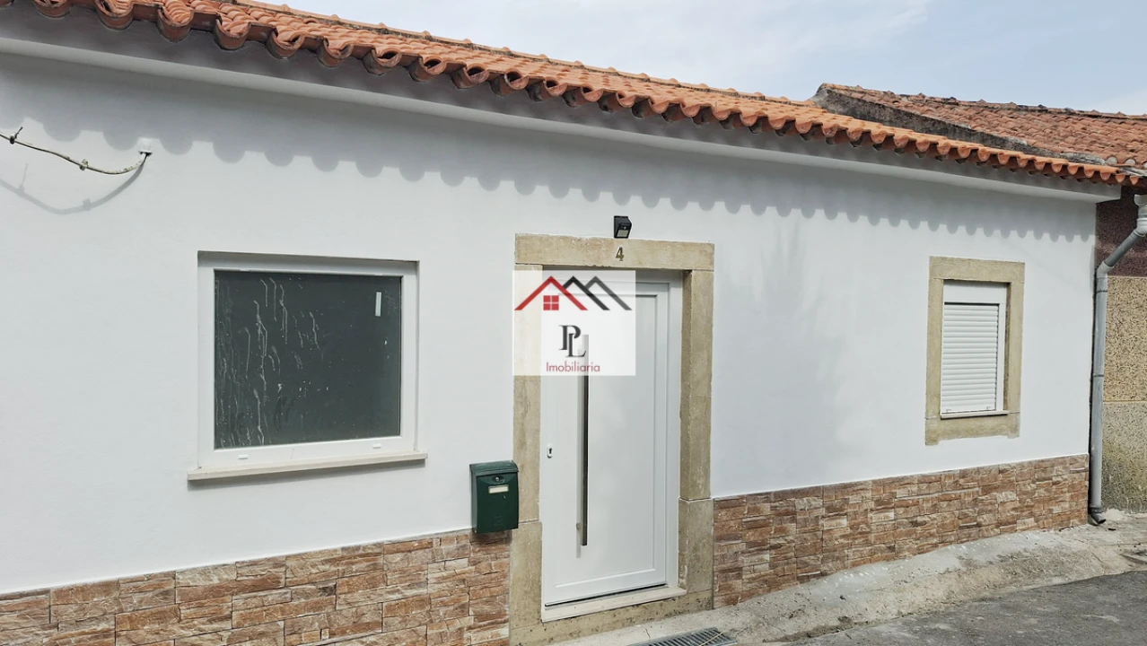Moradia T2 para Venda em Souselas e Botão Foto 1
