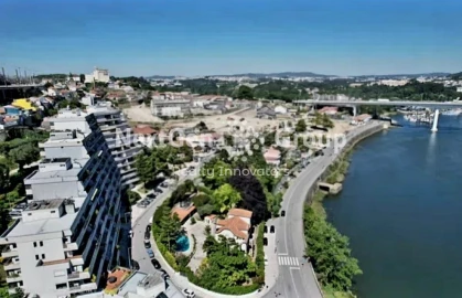 Apartamento T5 para Venda em Campanhã