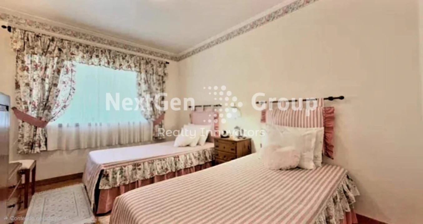 Apartamento T5 para Venda em Campanhã Foto 23