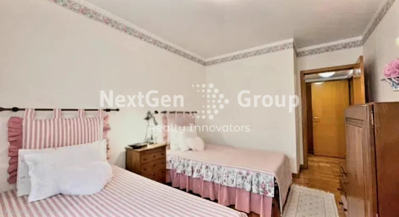 Apartamento T5 para Venda em Campanhã Foto 22